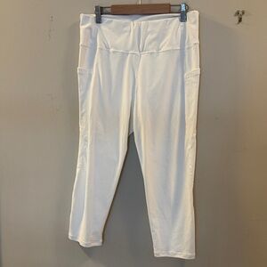 SHEIN White Cropped Leggings